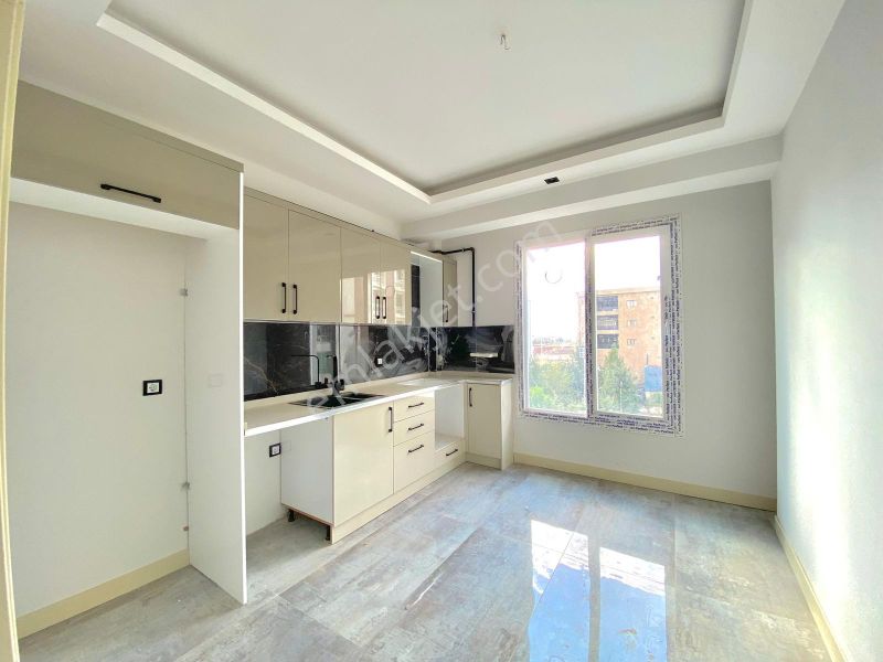 Urfa Yoluna Sıfır 2+1 0 Yapı