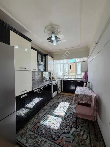 Polis Okulu Civarı Full Bakımlı Satılık Arakat Daire