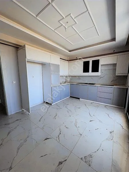 Araştırmaya Yakın 2.5+1 Sıfır Yapı 95 m² Yüksek Giriş Lüks Daire