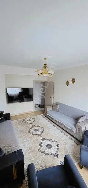 Bağcılarda 3+1 140 m² Site İçinde Masrafsız Geniş Daire