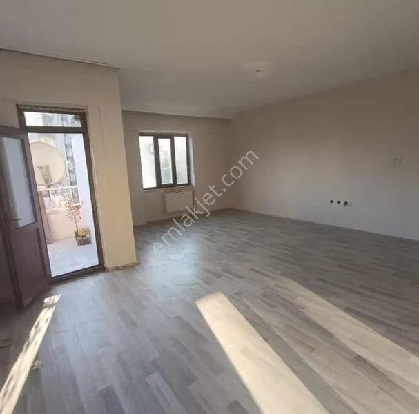 Bayındırlıkta Cadde Cepheli Kiralık 3+1 Daire