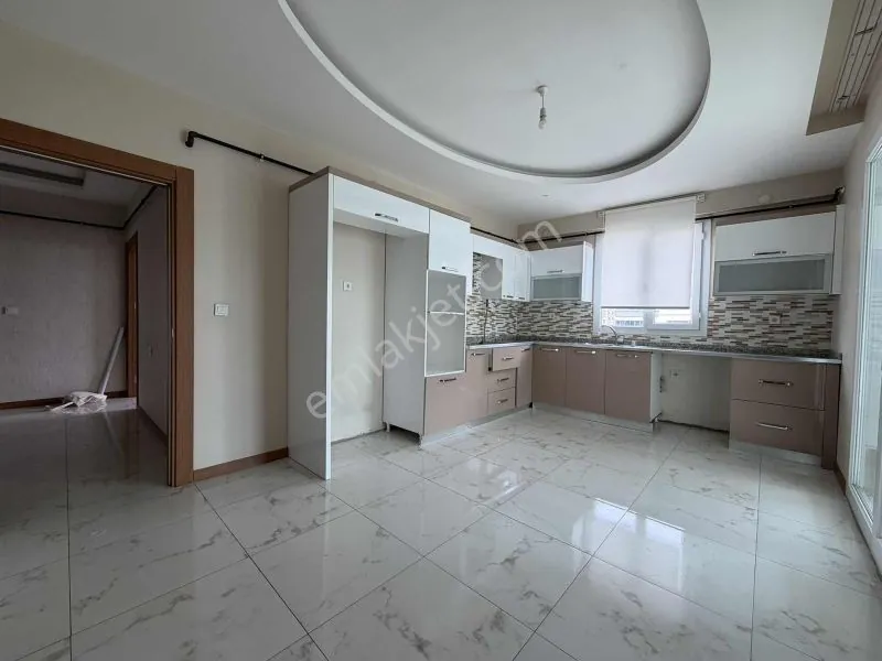 Havalanı Kavşağında Mükemmel 3+1 Daire