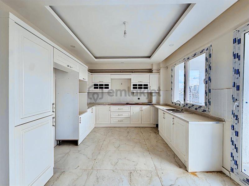 Rai̇nbow Gayri̇menkul Diyarbakır Yenişehir Fabrika Mahallesi 4+1 Oda
