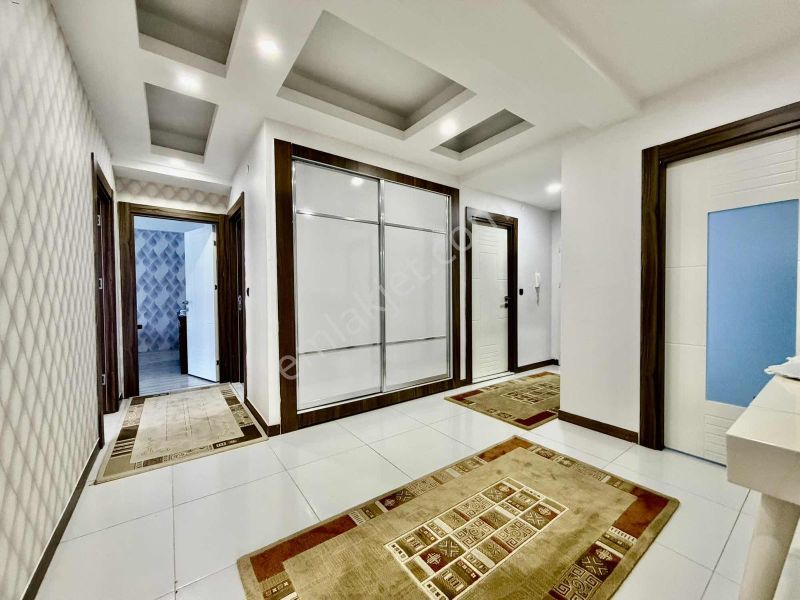 Yenişehir'in En Gözde Lokasyonunda Havuzlu Ve Konforlu Daire