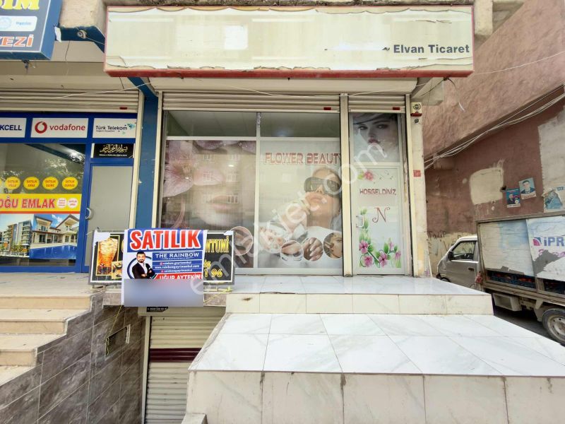 Bağlar Öğretmenler Caddesinde Net 100 m² Kiralık Dükkan