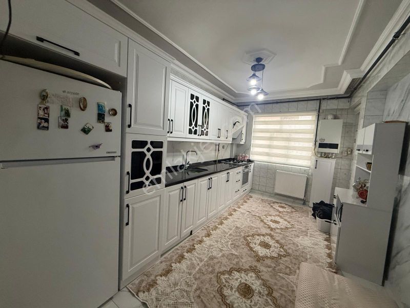 Kayapınar Belediyenin Yanı 3+1 Full Yapılı Ara Katta