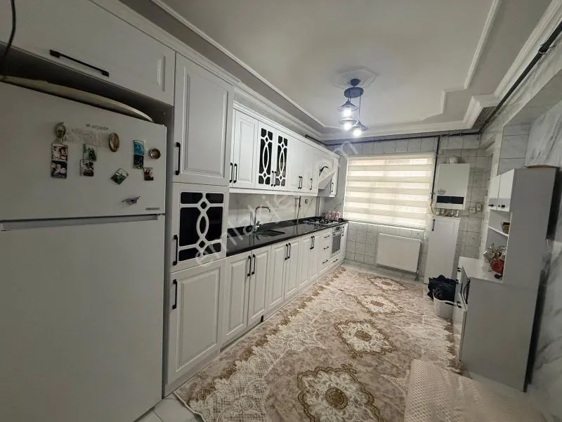 Kayapınar Belediyenin Yanı 3+1 Full Yapılı Ara Katta