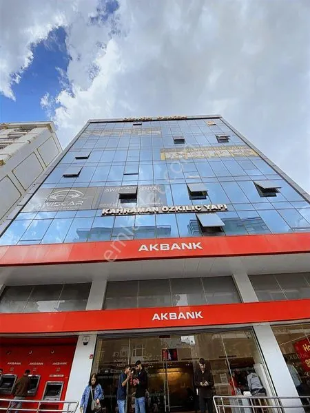Öz-Ka Plaza'da Son Kat 2+1 İş Yeri / Büro