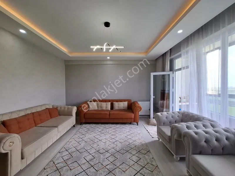Üçkuyu'da Masrafsız 3+1 Daire